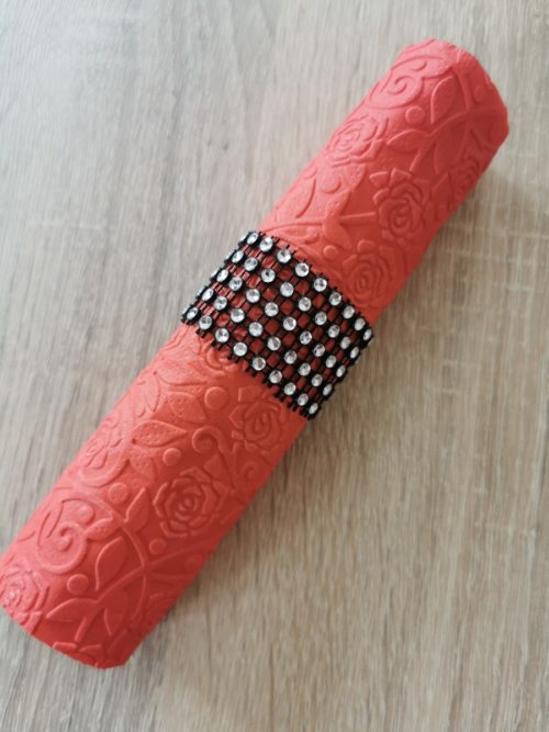Reliéfne servítky červené (Red) 33×33 cm – vzor Ruže - detail vzoru