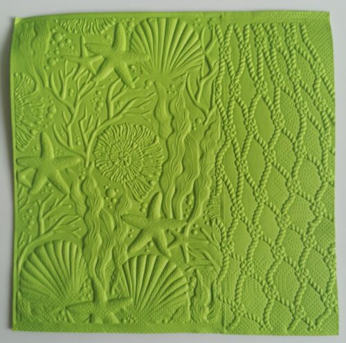 Reliéfne servítky trávovozelené (Grass Green) 33×33 cm – vzor Morské hviezdy a mušle