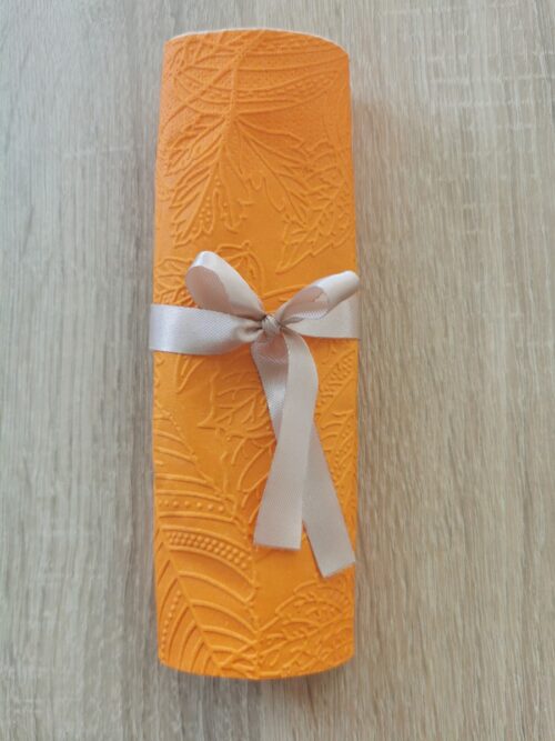Reliéfne servítky oranžové (Orange) 33×33 cm – vzor Listy - detail vzoru