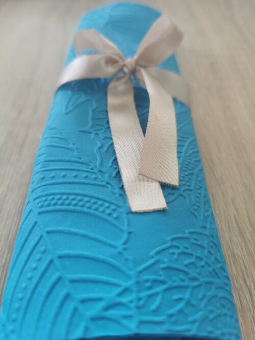 Reliéfne servítky tyrkysové (Blue) 33×33 cm – vzor Listy - detail reliéfu