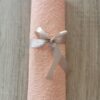 Reliéfne servítky lososové (Salmon) 33×33 cm – vzor Dálie - detail vzoru