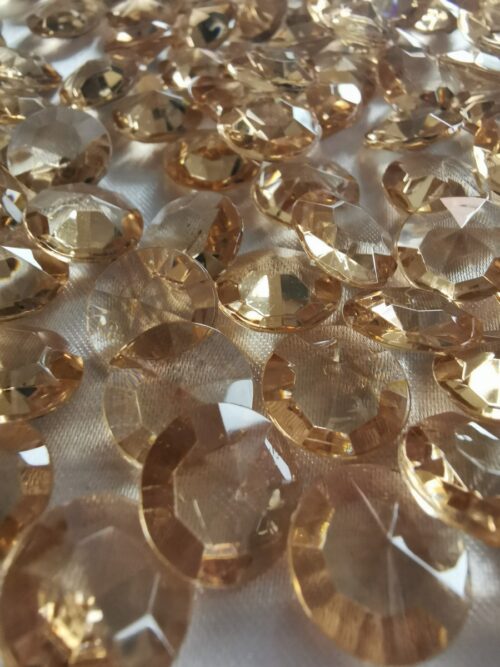 Dekoračné diamanty kapučínové 12mm - evkakvety-eshop.eu