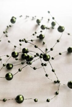 Perlová girlanda - olivovozelená - Olive - evkakvety-eshop.eu