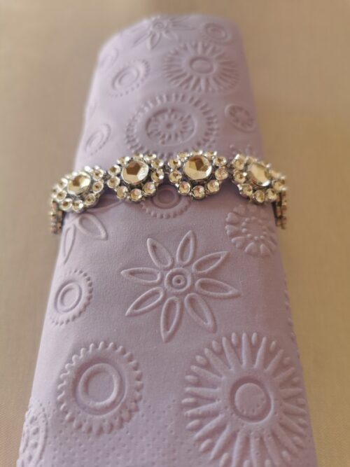 Reliéfne servítky levanduľové (Lavender) 33×33 cm – vzor Vločky detail reliéfu