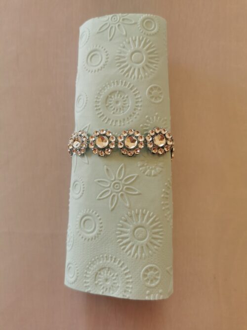 Reliéfne servítky pastelovo modré (Baby Blue) 33×33 cm – vzor Vločky - detail vzoru