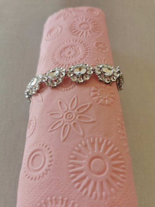 Reliéfne servítky svetloružové (Baby Pink) 33×33 cm – vzor Vločky - detail reliéfu