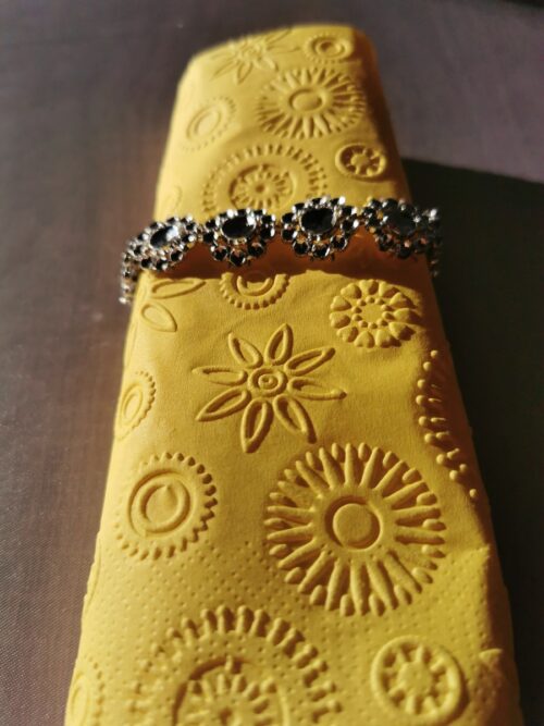 Reliéfne servítky žlté (Yellow) 33×33 cm – vzor Vločky - detail reliéfu