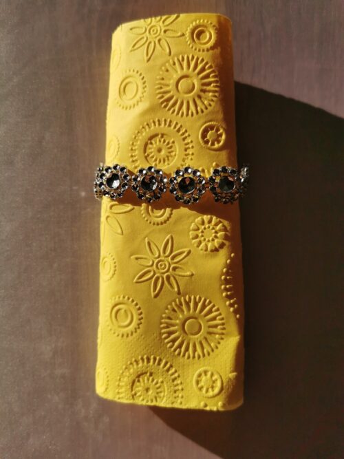 Reliéfne servítky žlté (Yellow) 33×33 cm – vzor Vločky - detail vzoru