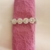 Reliéfne servítky purpurové (Purple) 33×33 cm – vzor Ornament - detail vzoru