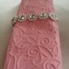 Reliéfne servítky ružové (Candy Pink) 33×33 cm – vzor Ornament - detail reliéfu