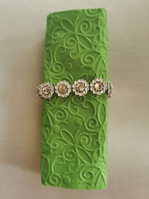 Reliéfne servítky tmavozelené (Dark Green) 33×33 cm – vzor Ornament - detail vzoru