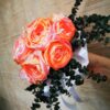 Kytica ruží s eukalyptusom - lososovoružová- evkakvety-eshop.eu