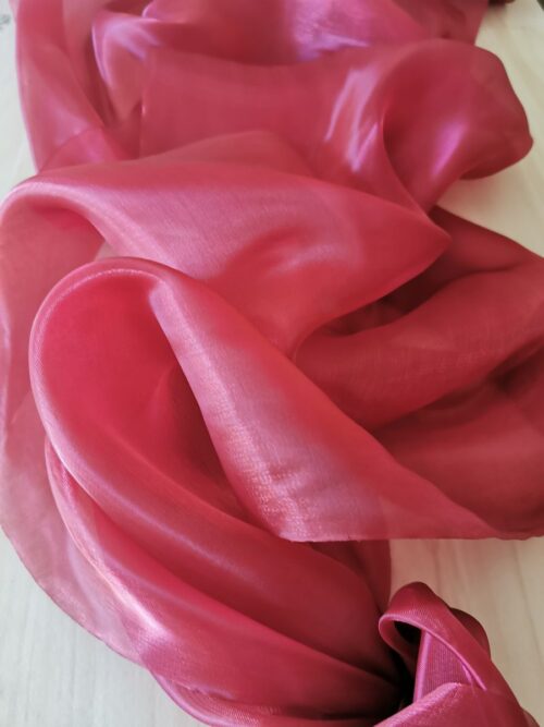 Saténová organza bordová (Burgundy) šírky 47 cm – detail materiálu