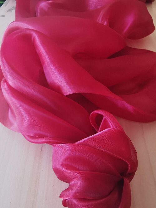 Saténová organza bordová (Burgundy) šírky 47 cm – rozprestretá látka