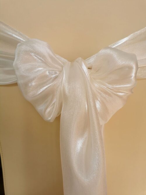 Saténová organza krémová (Cream) šírky 23 cm – mašľa na stoličke