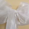 Saténová organza biela (White) šírky 23 cm – – detail mašle s leskom