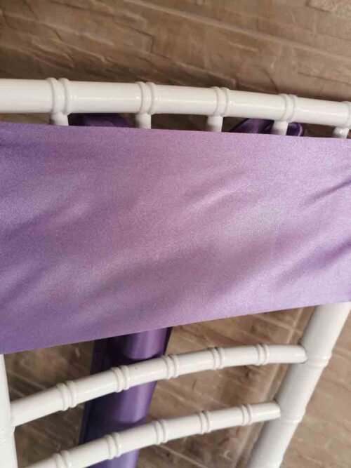 Milka fialový satén 15 cm (Milka Violet), detail hladkého lesklého materiálu