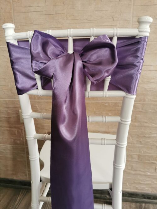 Milka fialový satén (Milka Violet), šírka 15 cm, dekorácia stoličky, celkový pohľad