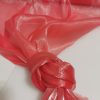 Saténová organza koralová (Coral) 47 cm × 10 m - detail materiálu