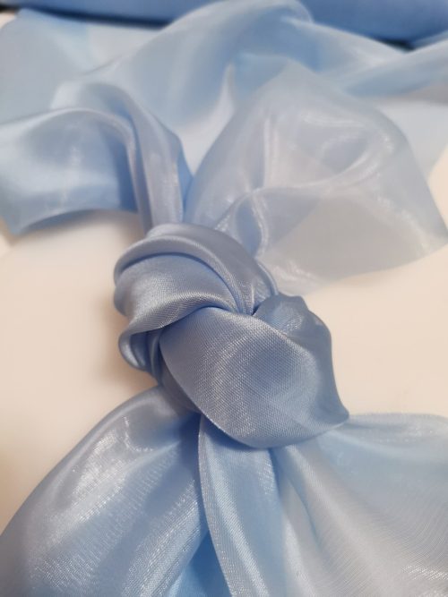 Saténová organza svetlomodrá (Light Blue) 47 cm × 10 m – detail materiálu